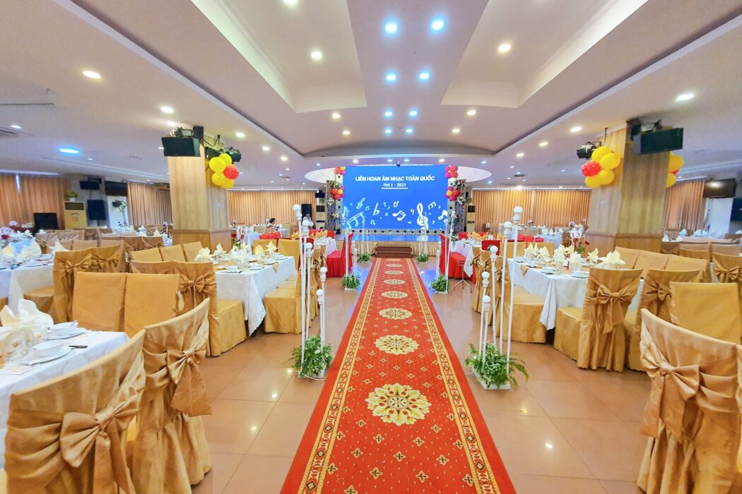 Đại tiệc cuối năm cùng với Cụm Khách Sạn Đông Xuyên
