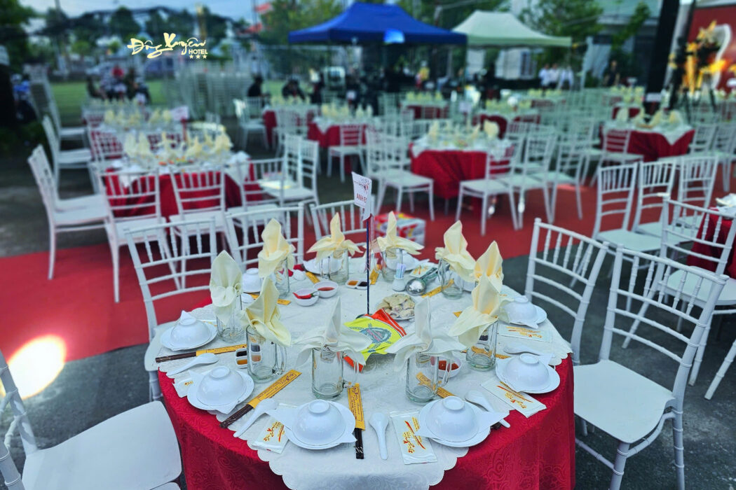 OUTSIDE PARTY by Đông Xuyên: ELEGANT AS A 3-STAR RESTAURANT ⭐️⭐️⭐️